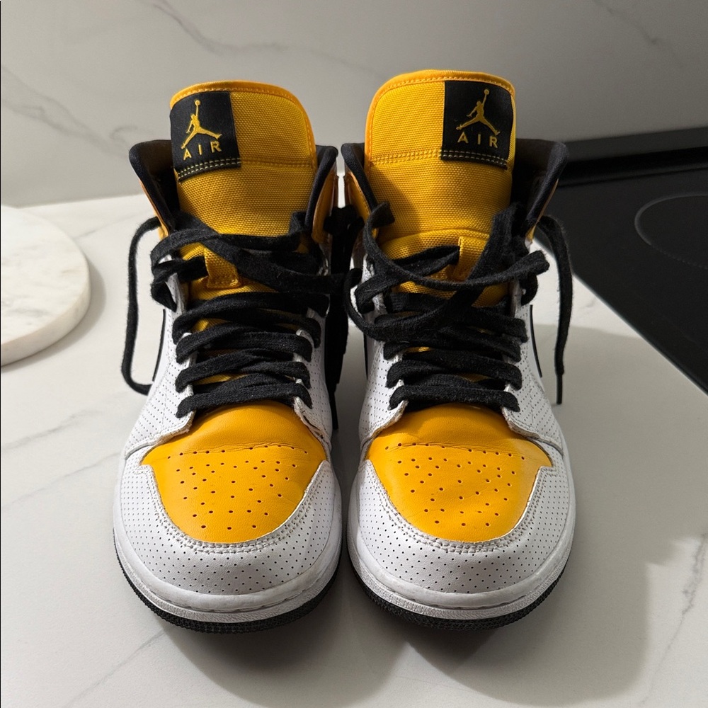 Nike Air Sneakers - Yellow, Black, White